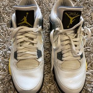 AirJordan 4 Retro Tour